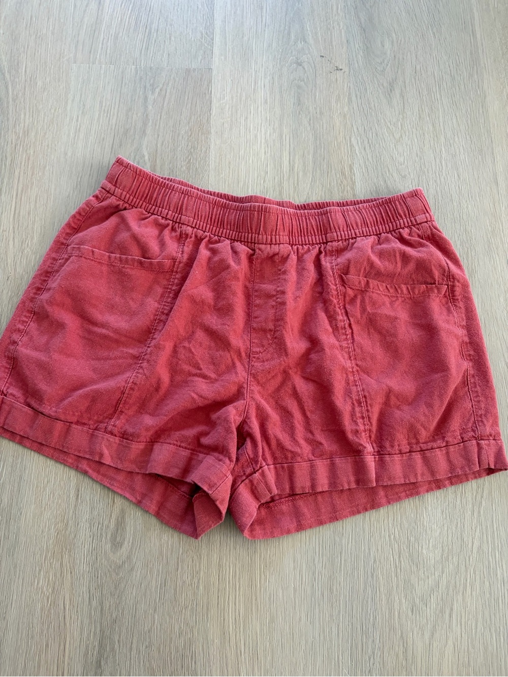 Old Navy Salmon Red Shorts Size Medium